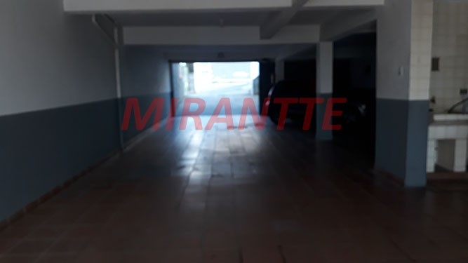 Sobrado de 280m² com 3 quartos em Vila Mazzei