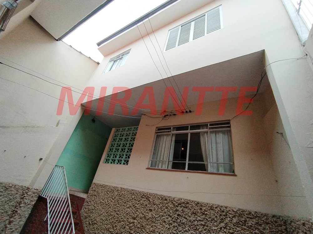 Sobrado de 220m² com 3 quartos em Água Fria