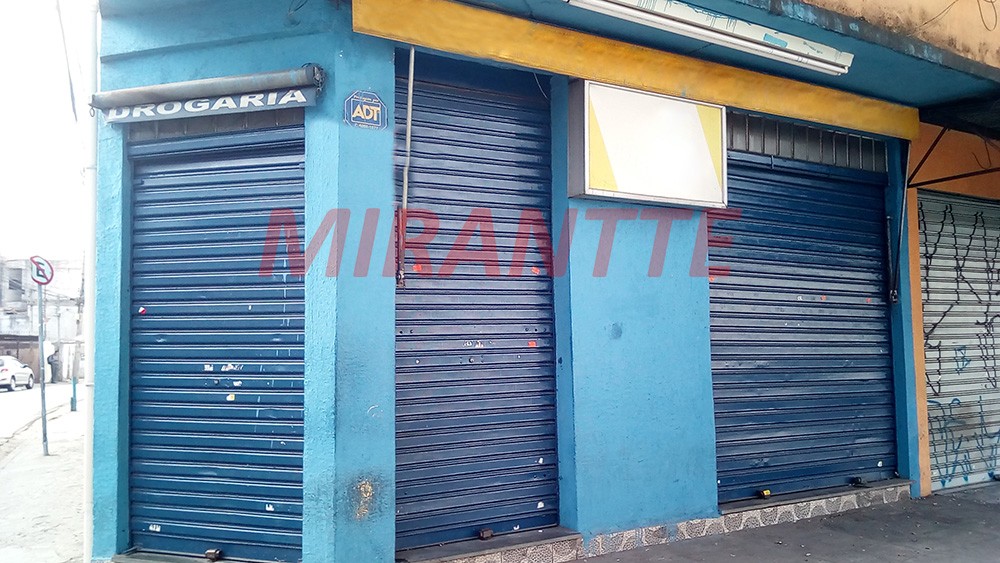 Comercial de 100m² em Limão