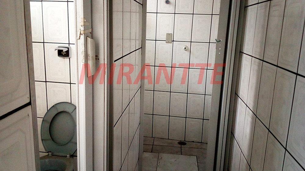 Comercial de 100m² em Limão