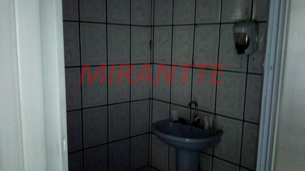 Comercial de 100m² em Limão