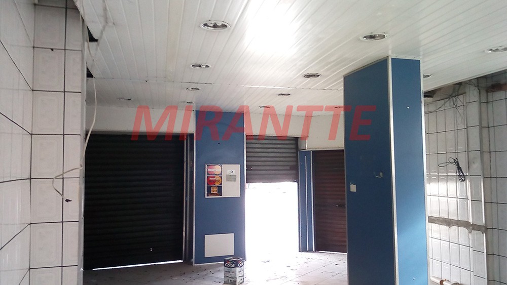 Comercial de 100m² em Limão