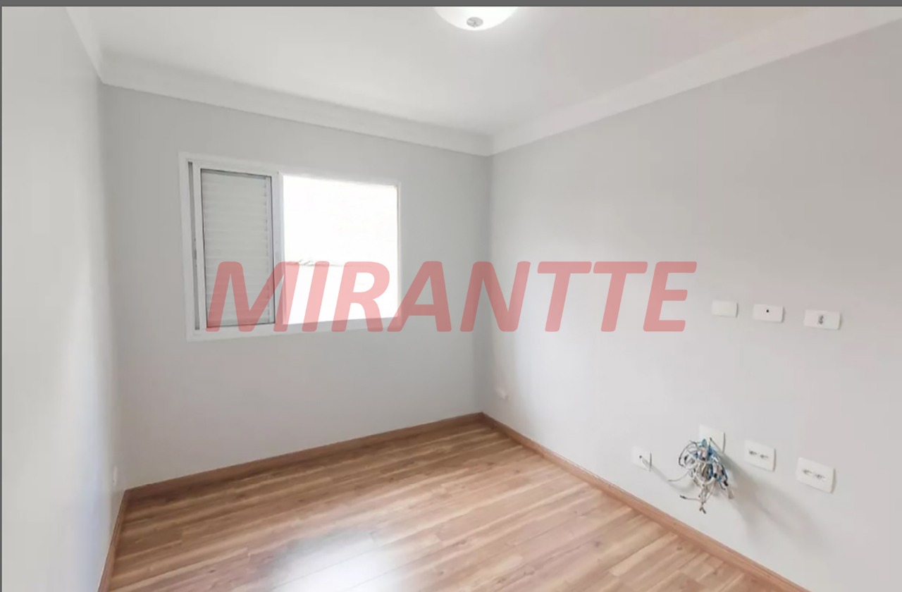 Sobrado de 357m² com 4 quartos em Vila Ester