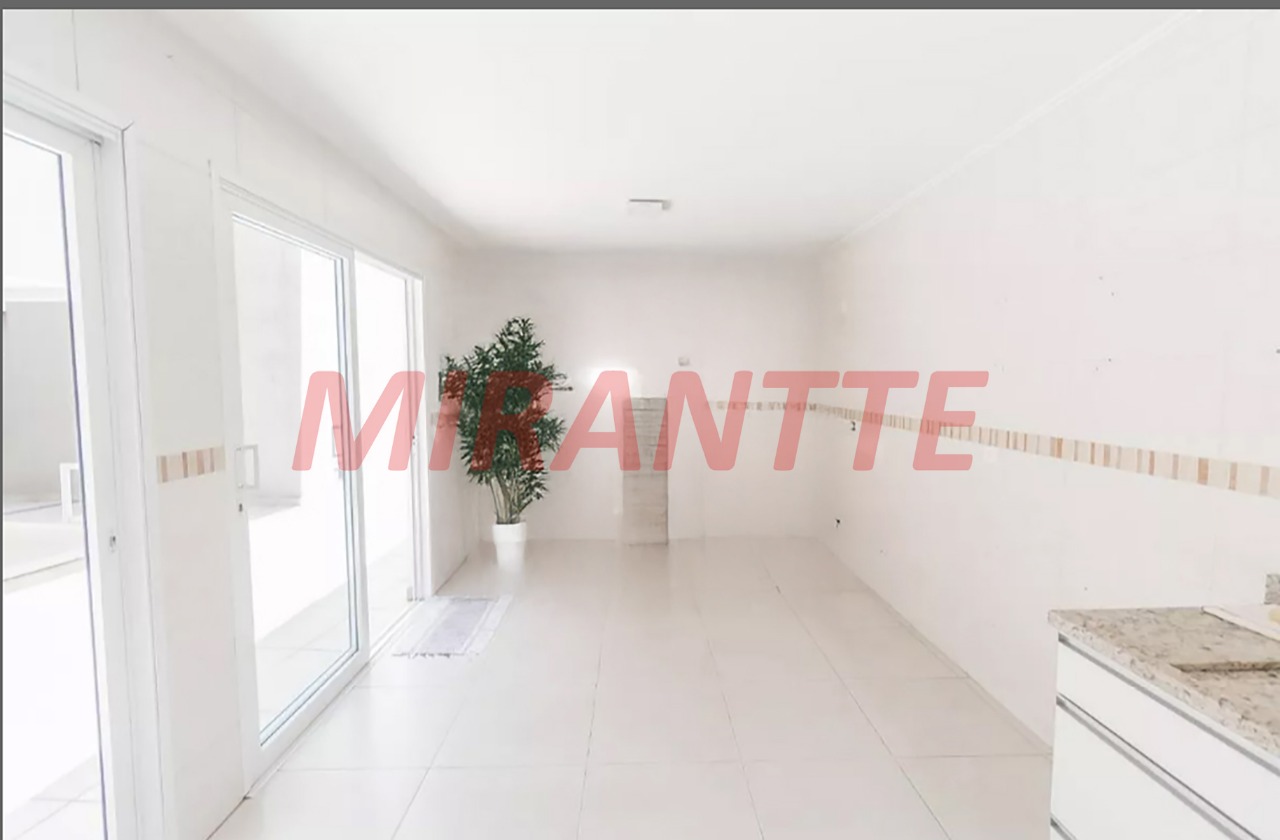 Sobrado de 357m² com 4 quartos em Vila Ester