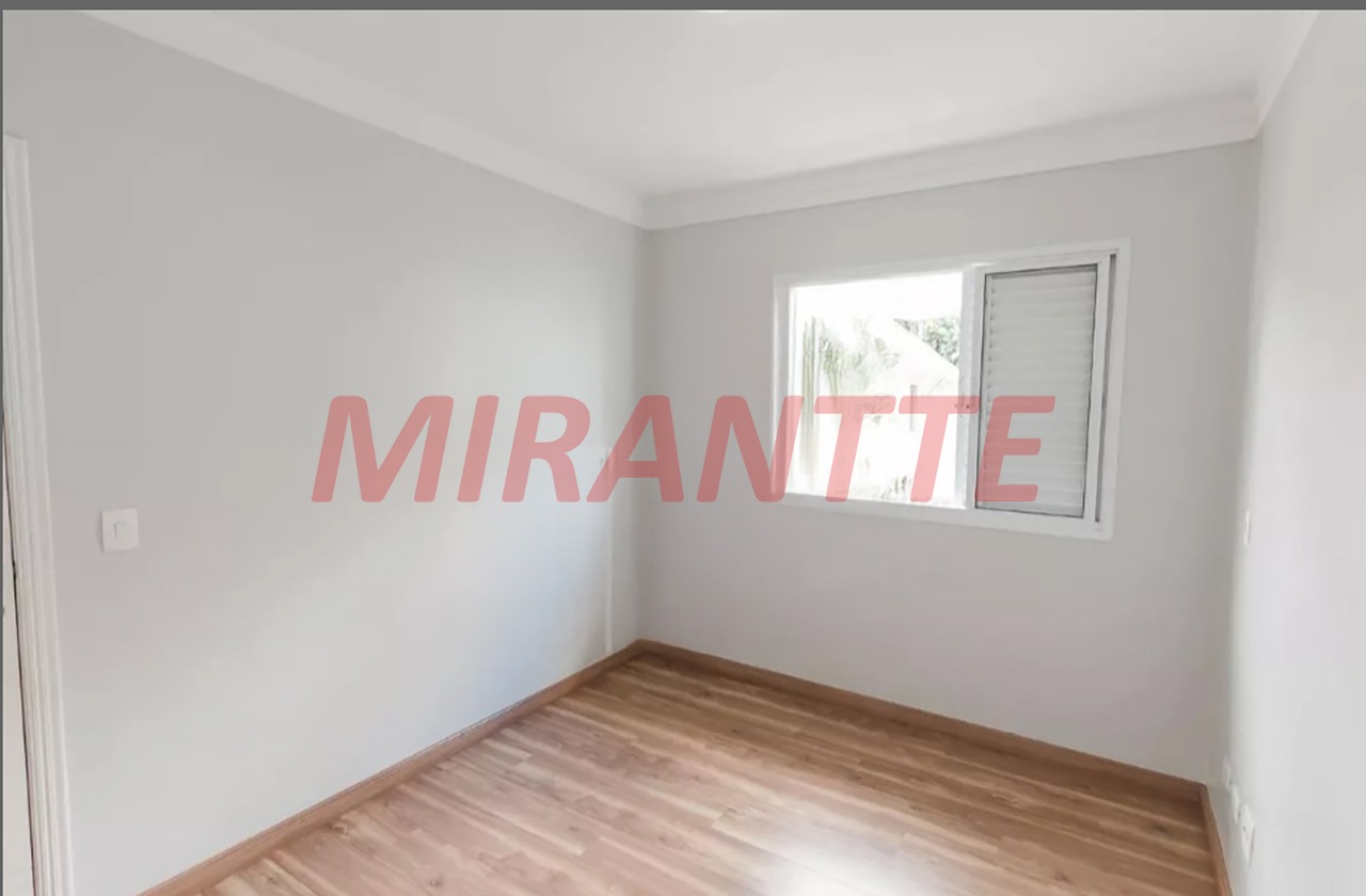 Sobrado de 357m² com 4 quartos em Vila Ester