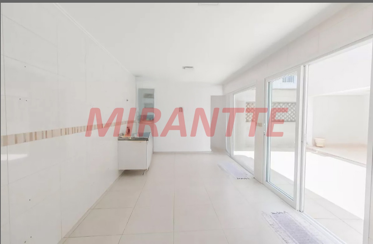 Sobrado de 357m² com 4 quartos em Vila Ester