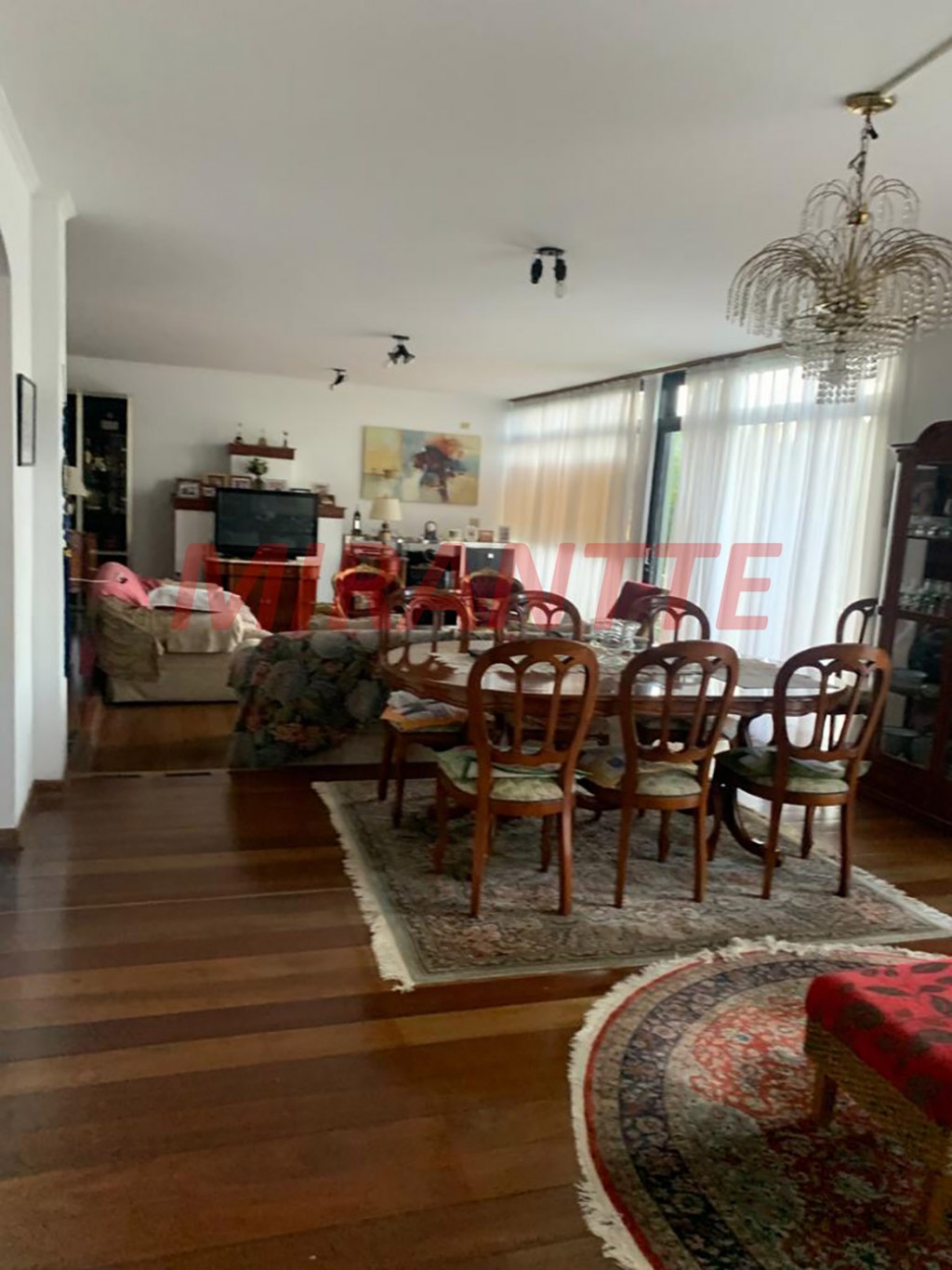 Sobrado de 1000m² com 10 quartos em Serra Da Cantareira
