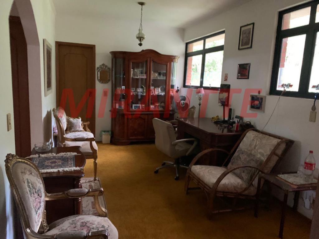 Sobrado de 1000m² com 10 quartos em Serra Da Cantareira