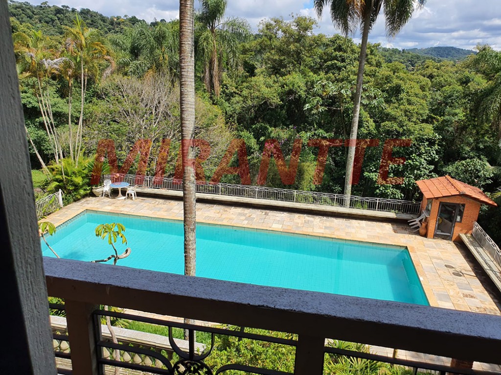 Sobrado de 1000m² com 10 quartos em Serra Da Cantareira