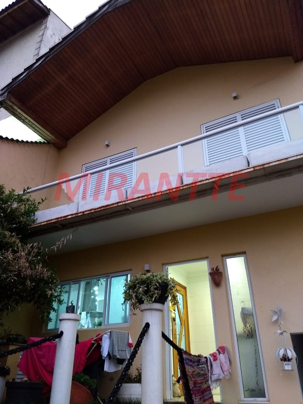 Sobrado de 420m² com 4 quartos em Vila Rosália