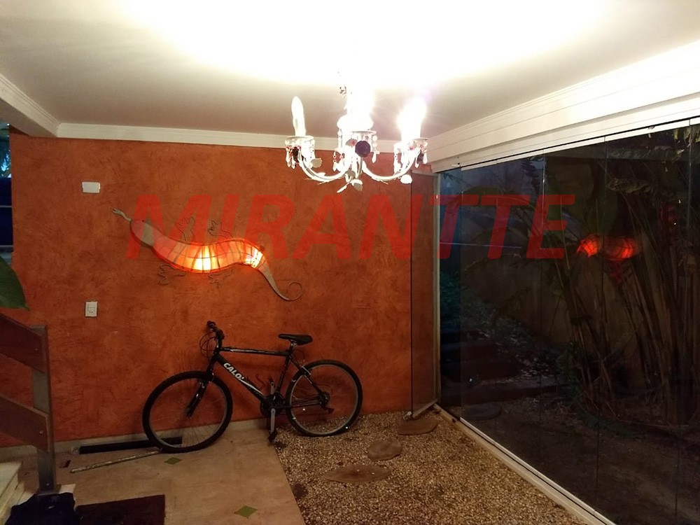 Sobrado de 420m² com 4 quartos em Vila Rosália