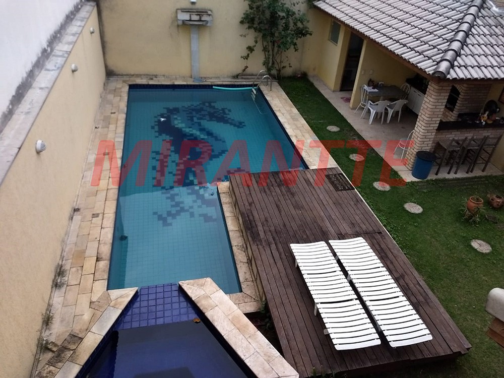 Sobrado de 420m² com 4 quartos em Vila Rosália