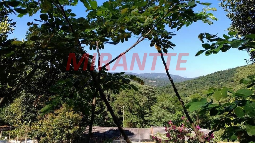 Terreno de 683m² em Serra da Cantareira