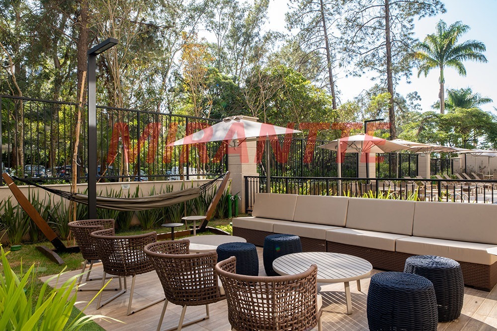 Apartamento de 2018m² com 4 quartos em Alphaville