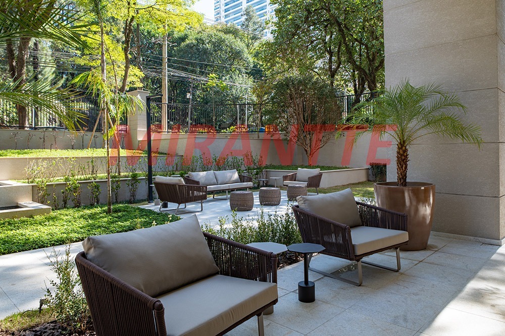 Apartamento de 2018m² com 4 quartos em Alphaville