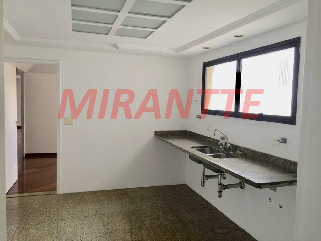 Apartamento de 370m² com 4 quartos em Pacaembu