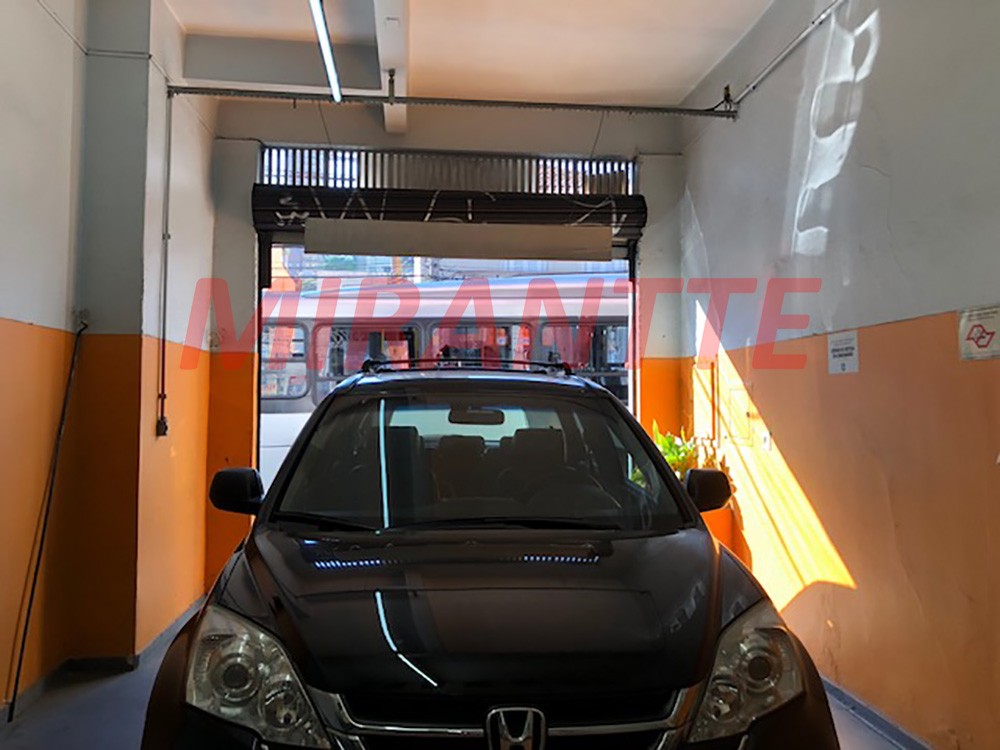 Comercial de 122m² em Santana