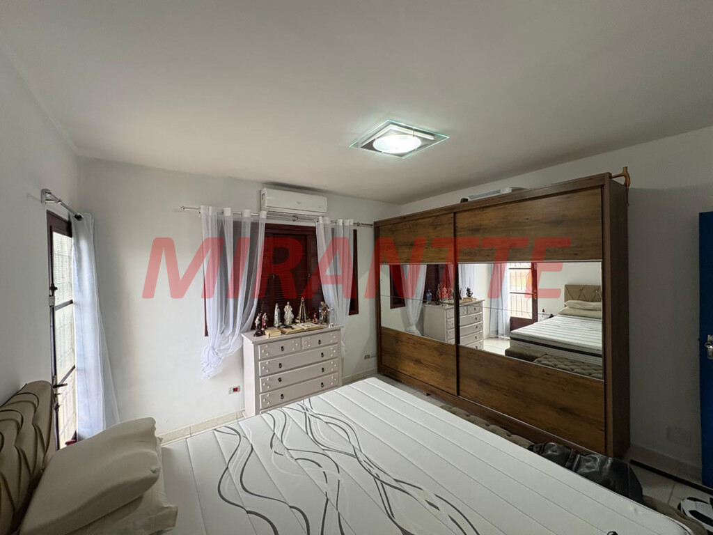 Sobrado de 129m² com 2 quartos em Vila Nova Mazzei