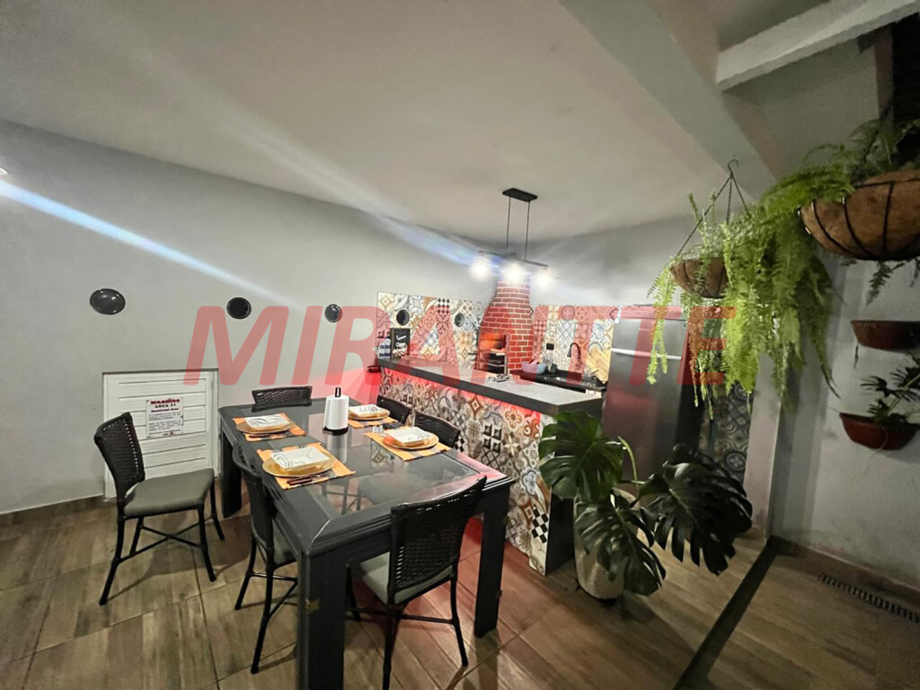 Sobrado de 129m² com 2 quartos em Vila Nova Mazzei
