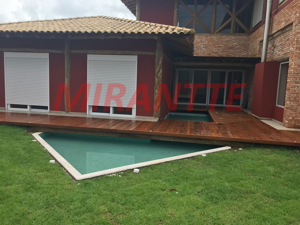 Sobrado de 900m² com 4 quartos em Balneario Praia do Perequê