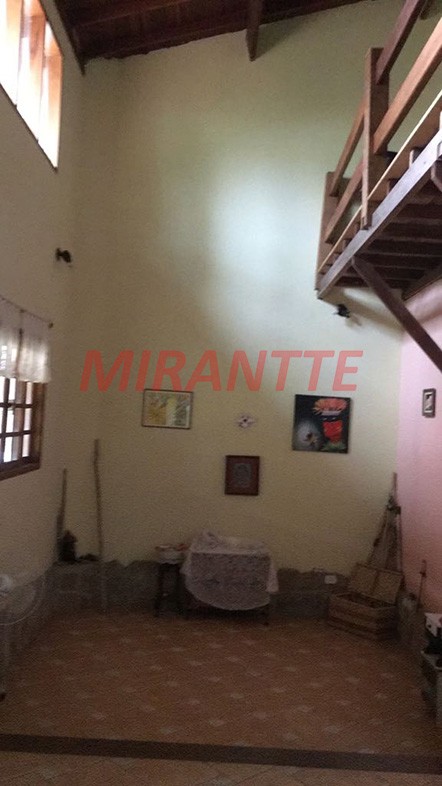 Sobrado de 300m² com 3 quartos em Serra Da Cantareira