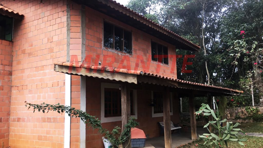 Sobrado de 300m² com 3 quartos em Serra Da Cantareira