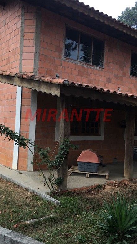 Sobrado de 300m² com 3 quartos em Serra Da Cantareira