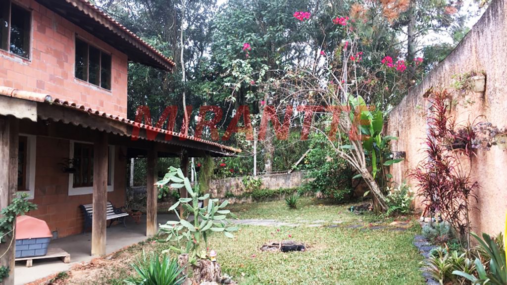 Sobrado de 300m² com 3 quartos em Serra Da Cantareira
