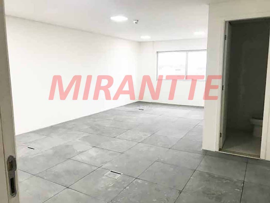 Comercial de 82m² em Santana