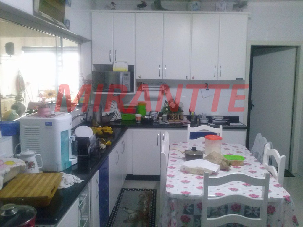Sobrado de 450m² com 7 quartos em Vila Medeiros