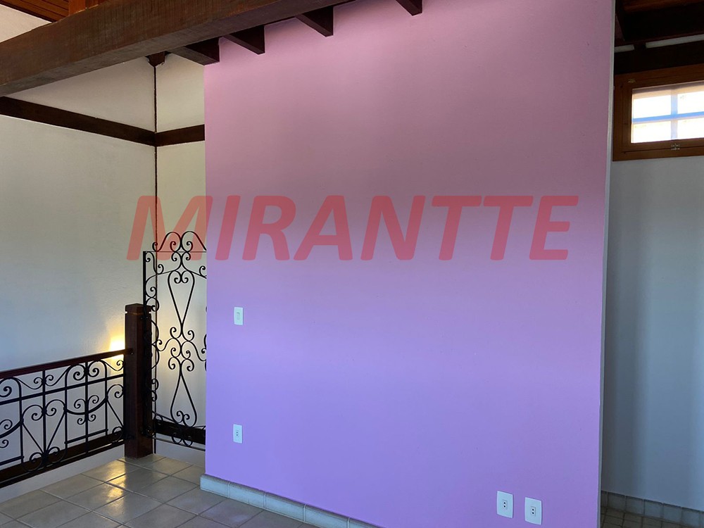 Sobrado de 280m² com 3 quartos em Porangaba