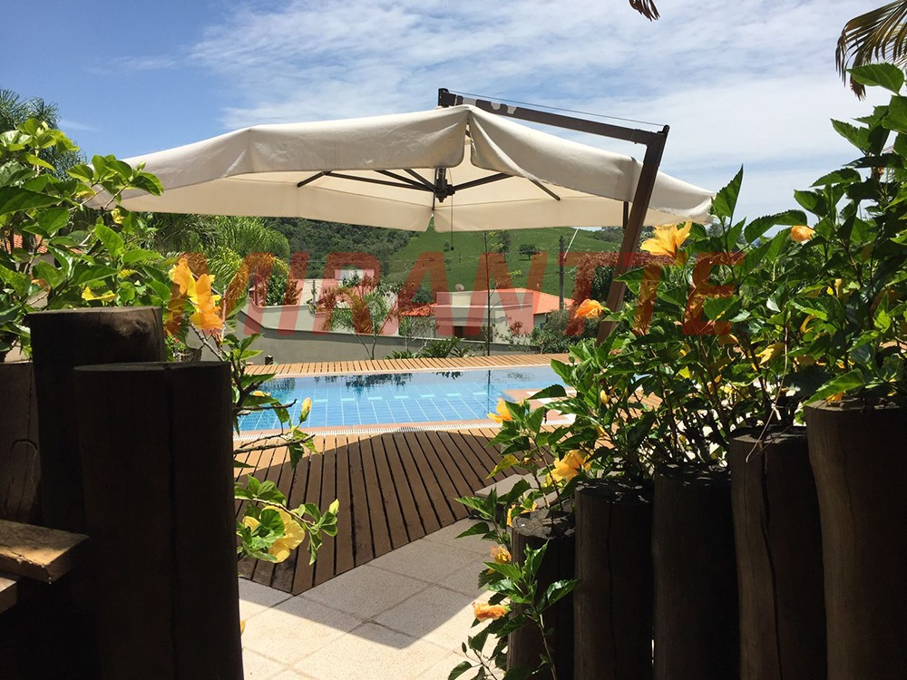 Sobrado de 280m² com 3 quartos em Porangaba