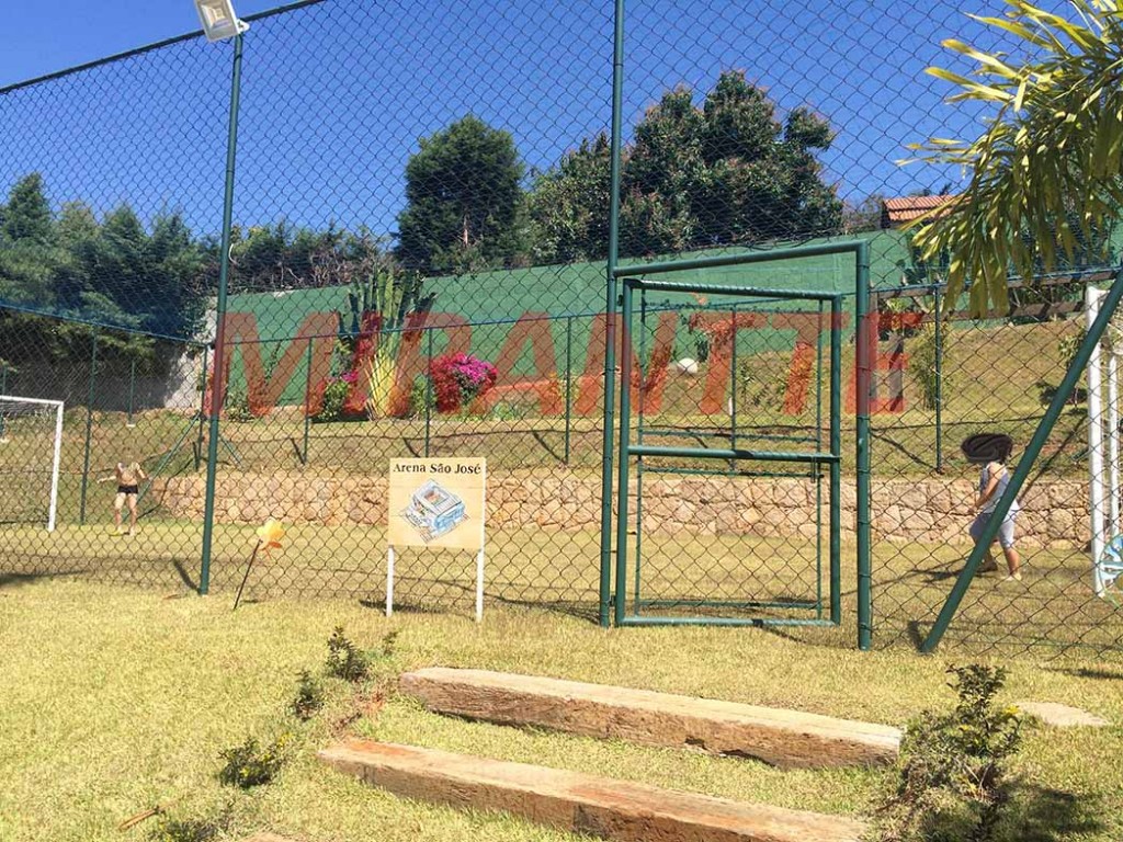Sobrado de 300m² com 5 quartos em Residencial Girassol