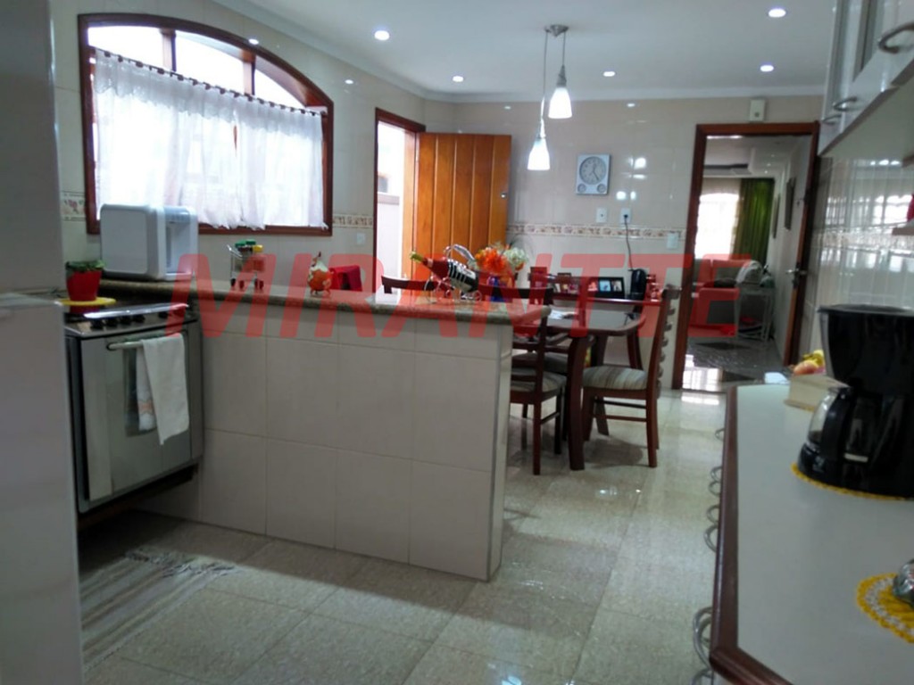 Sobrado de 204m² com 3 quartos em Jardim França