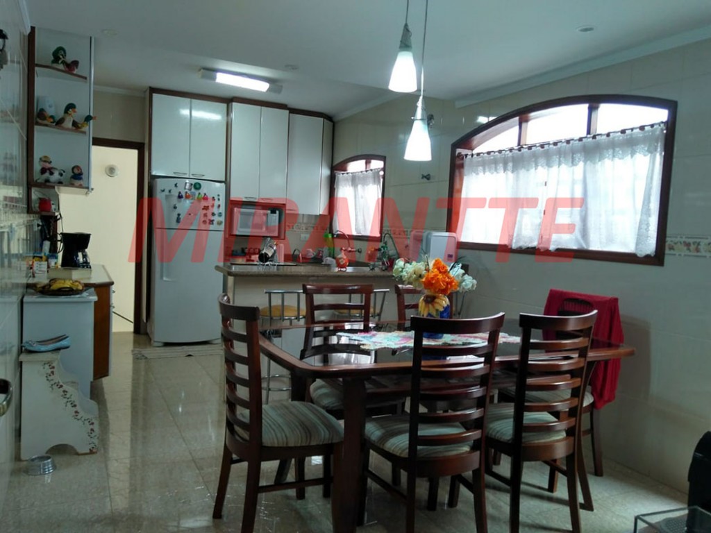 Sobrado de 204m² com 3 quartos em Jardim França