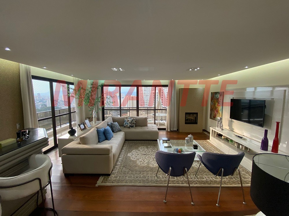 Apartamento de 240m² com 4 quartos em Santana