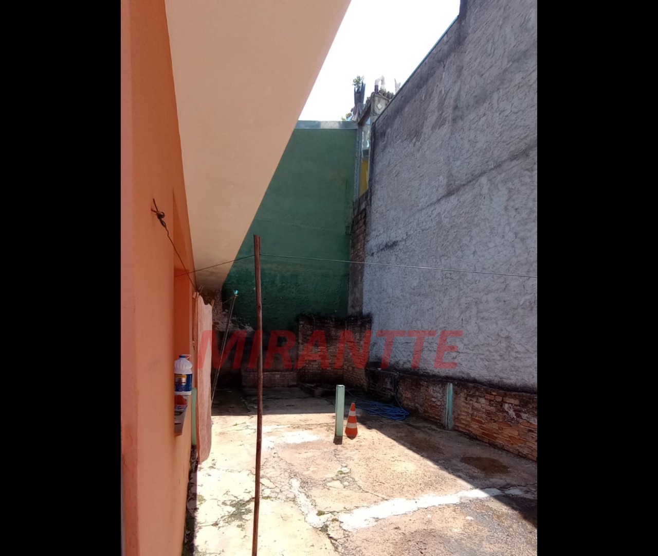 Casa terrea de 180m² com 3 quartos em Vila Roque