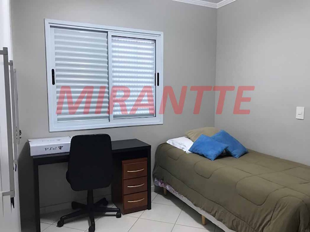 Cond. fechado de 260m² com 3 quartos em Santa Teresinha