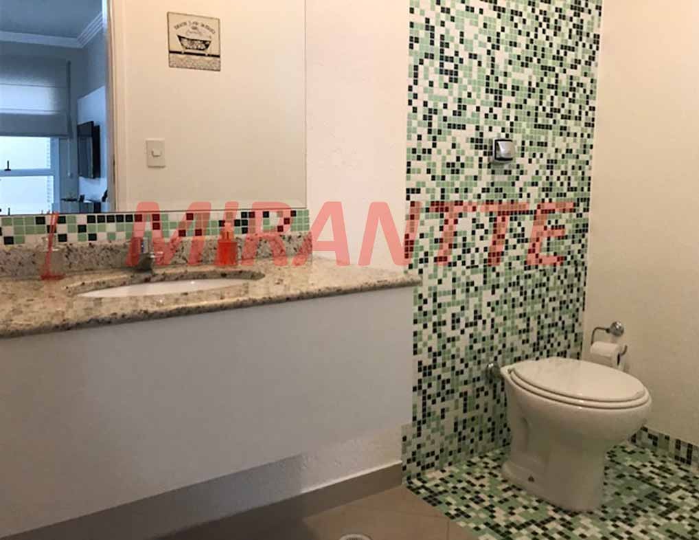 Cond. fechado de 260m² com 3 quartos em Santa Teresinha