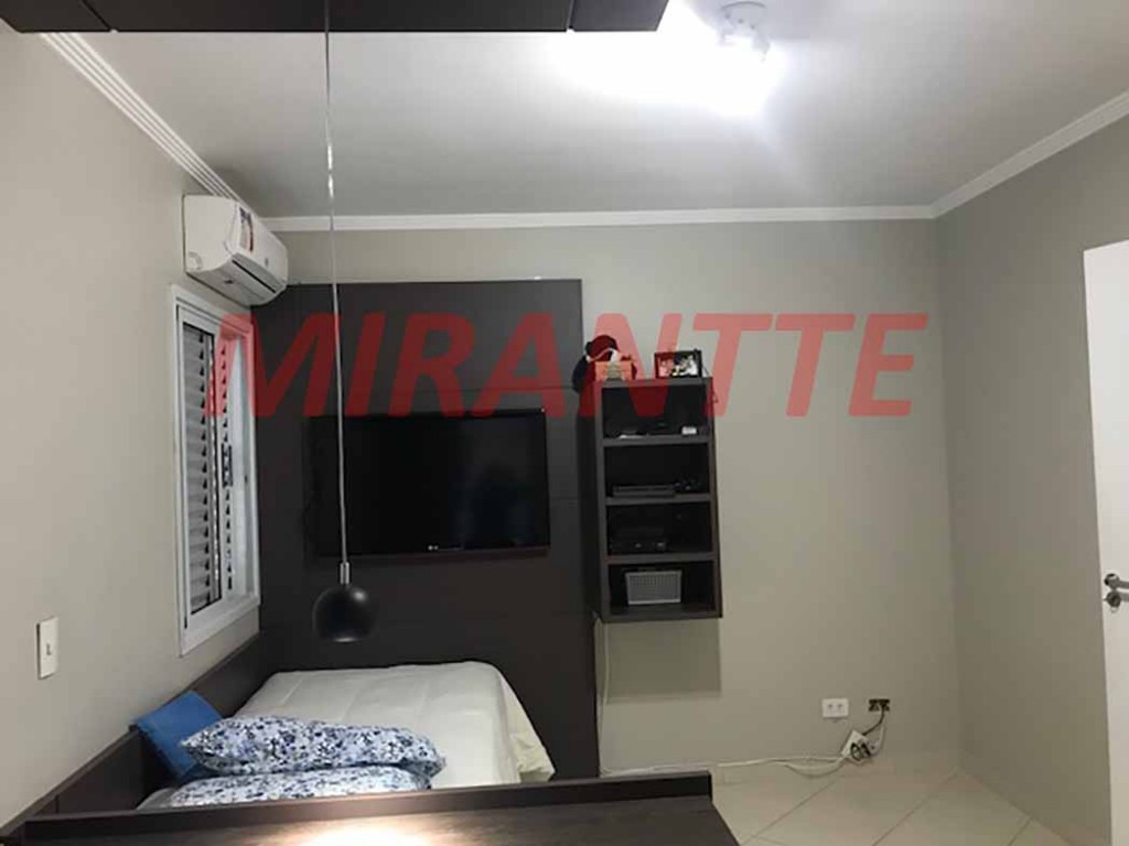 Cond. fechado de 260m² com 3 quartos em Santa Teresinha