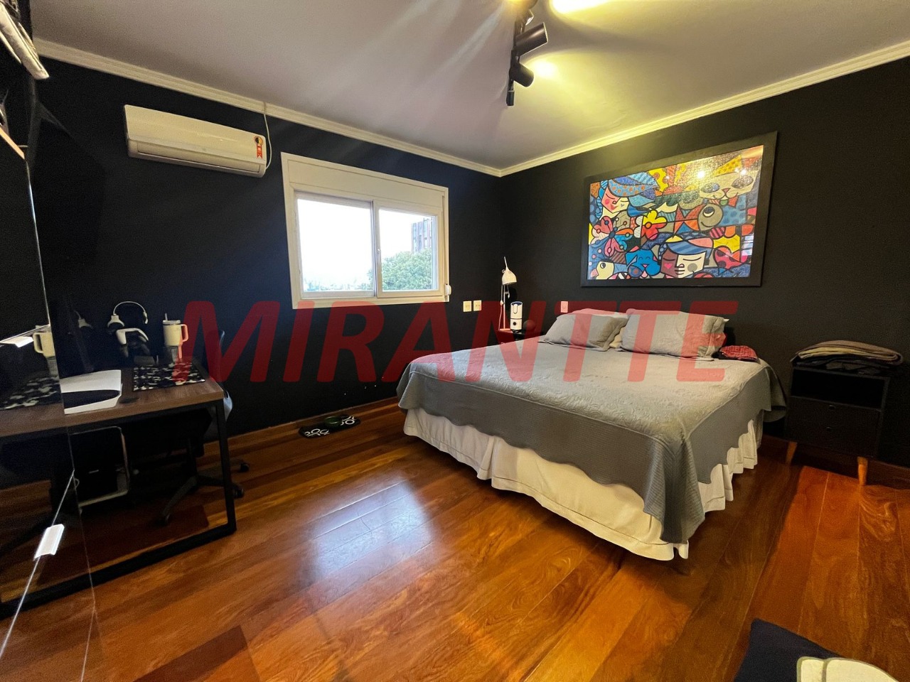 Cond. fechado de 450m² com 4 quartos em Santana