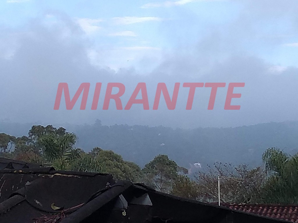ChÁcara de 240m² com 6 quartos em Serra Da Cantareira
