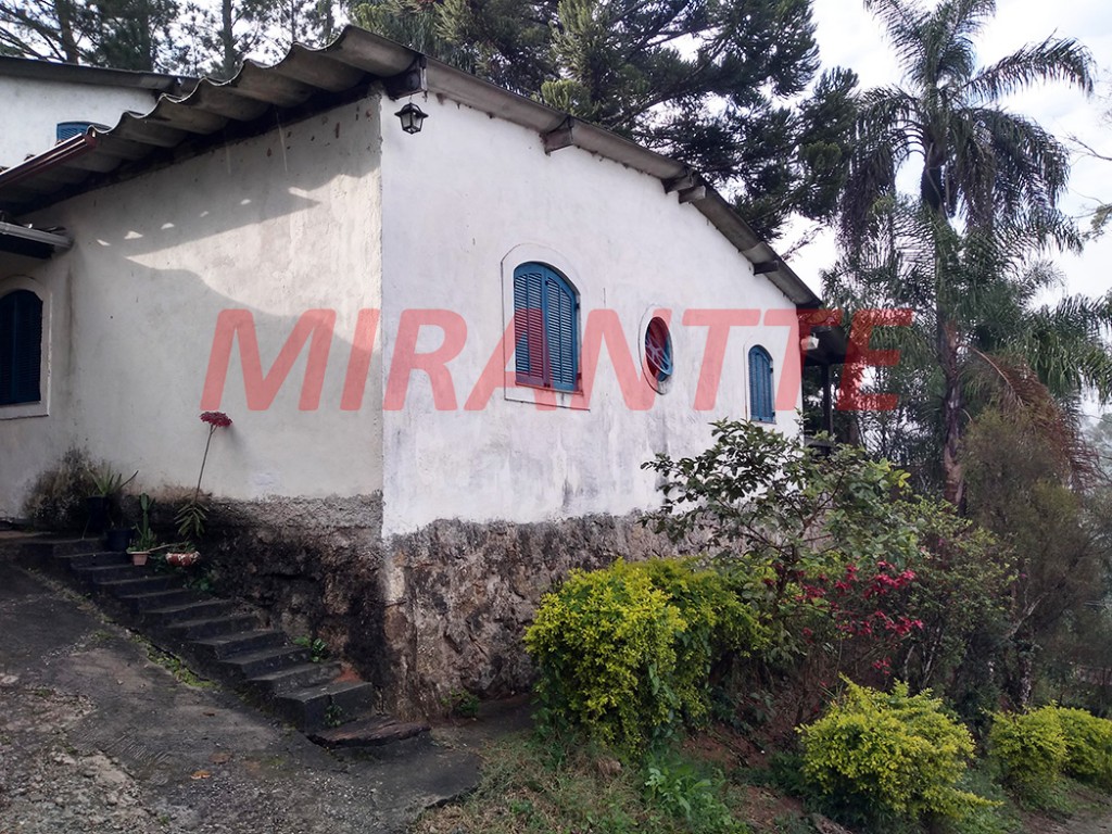 ChÁcara de 240m² com 6 quartos em Serra Da Cantareira