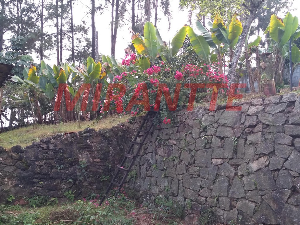 ChÁcara de 240m² com 6 quartos em Serra Da Cantareira