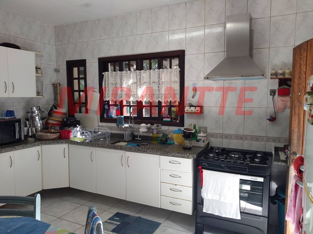 ChÁcara de 240m² com 6 quartos em Serra Da Cantareira