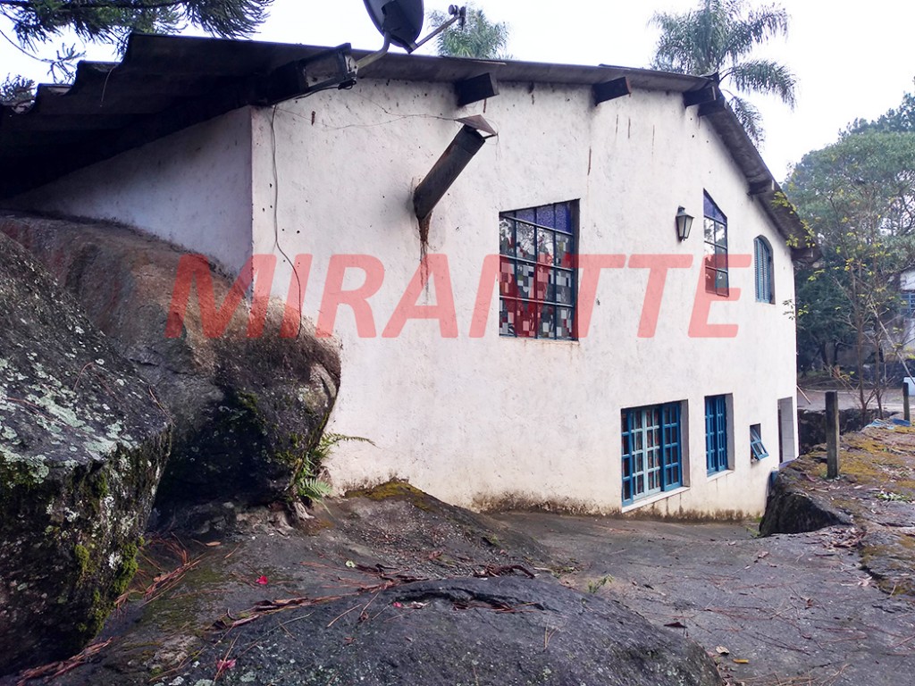 ChÁcara de 240m² com 6 quartos em Serra Da Cantareira
