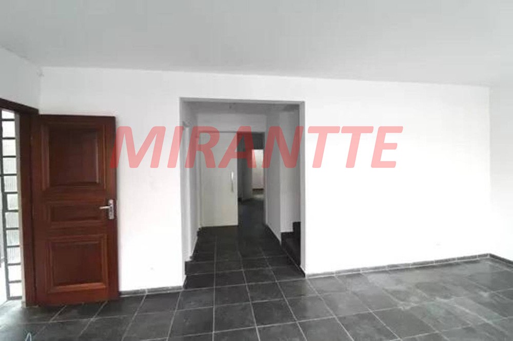 Comercial de 277m² em Saúde