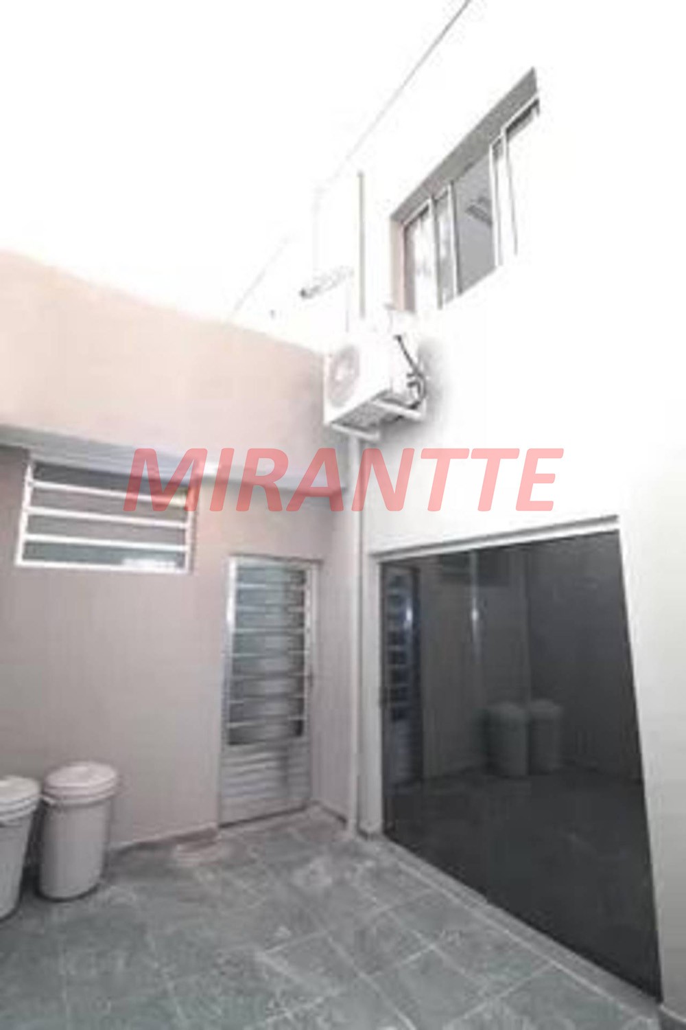 Comercial de 277m² em Saúde