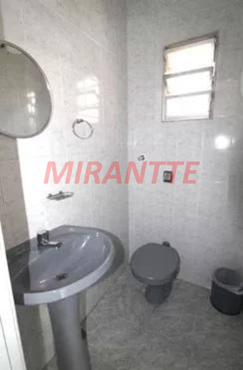 Comercial de 277m² em Saúde