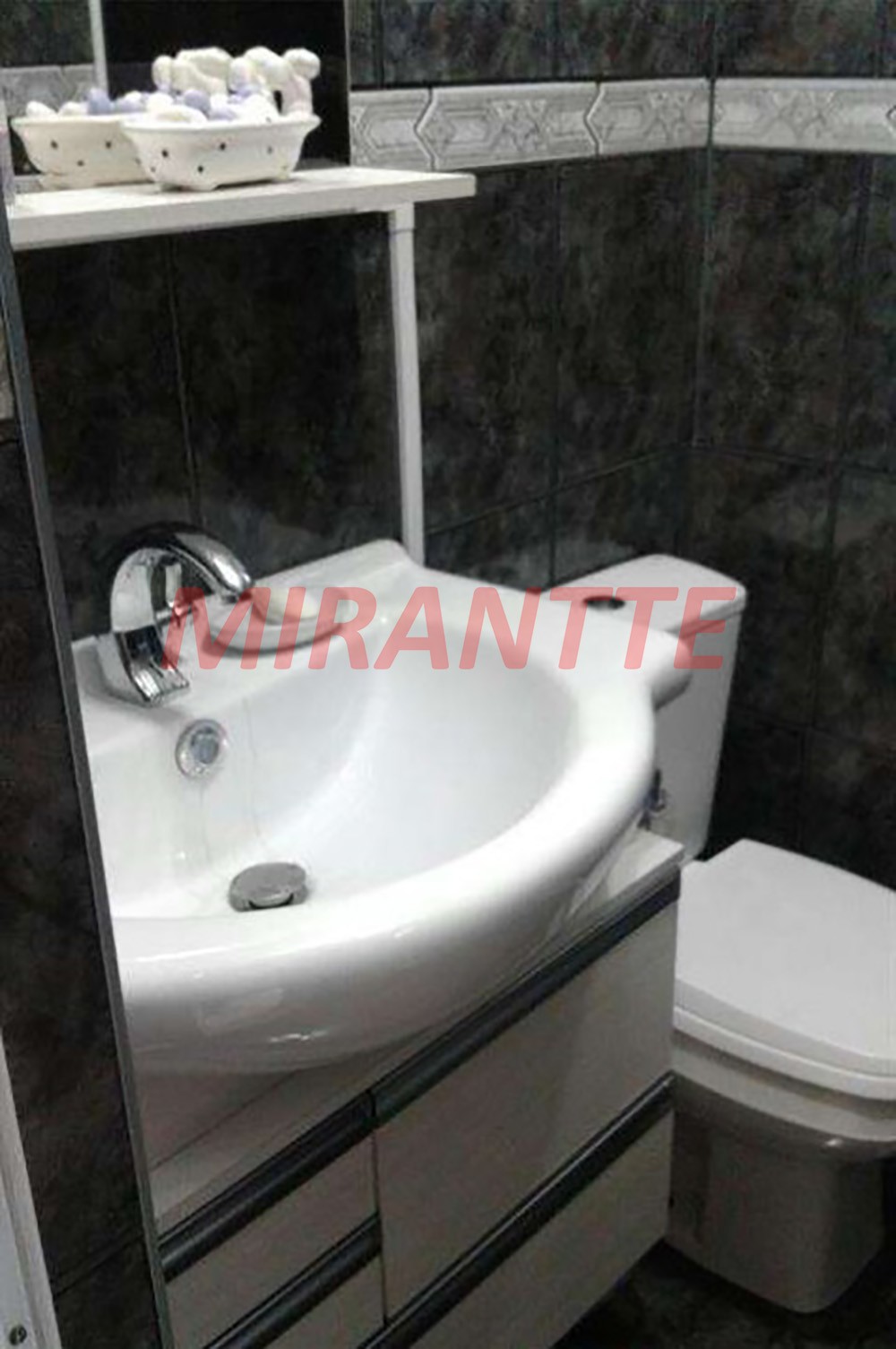 Cond. fechado de 110m² com 3 quartos em Vila Carbone